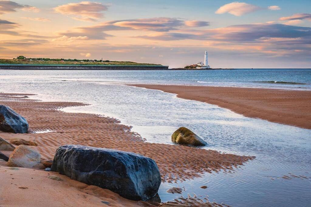 Hightide Seaside Apartment With Beach & Spanish City Views Whitley Bay Dış mekan fotoğraf